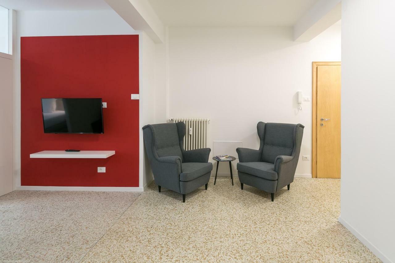 Apartment Duomo Bolzano Bagian luar foto