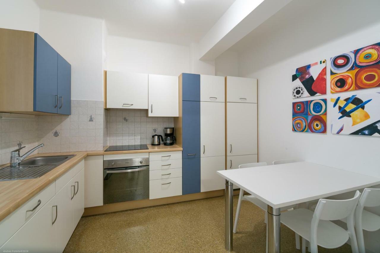 Apartment Duomo Bolzano Bagian luar foto